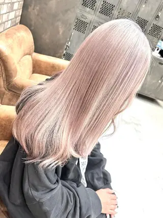 セミロング 🔷ブリーチバレイヤ ージュ🔷飯野達也のヘアスタイル