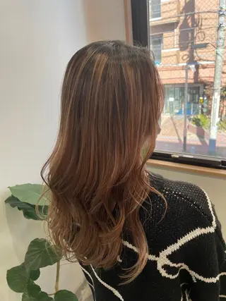 セミロング カラー bloom yumaのヘアスタイル