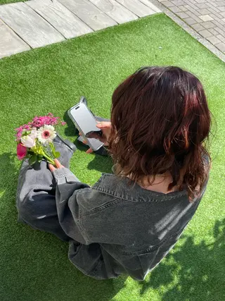 セミロング カラー 山口 美咲のヘアスタイル