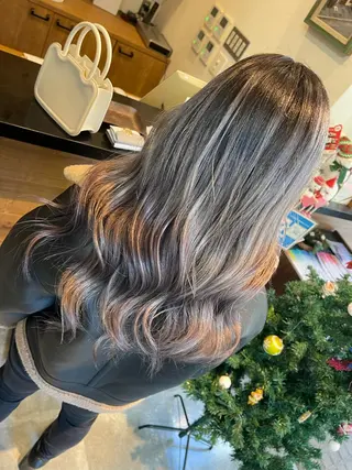 セミロング カラー オージュアソムリエ DAIKI⭐️のヘアスタイル