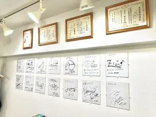 美容鍼×小顔×姿勢× ブライダル整体のエステ・リラクイメージ