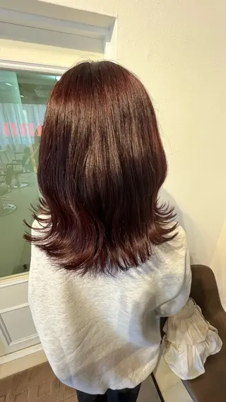 カラー annuy aoiのヘアスタイル