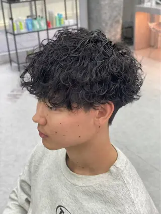 パーマ メンズ 吉川 鉄渉のヘアスタイル