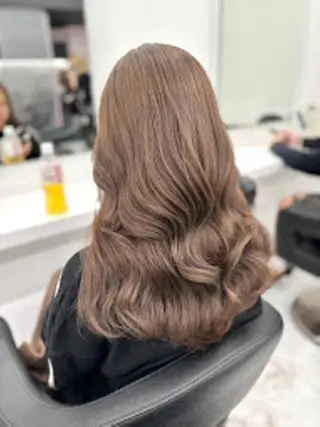 カラー 🪞THEATER 表参道店🩰のヘアスタイル