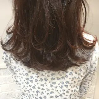 セミロング カラー 江原 彩華のヘアスタイル