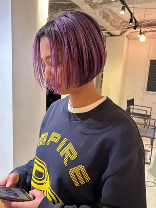 ショート カラー Loom.所属・村上雅人 ナチュラルモードのヘアスタイル