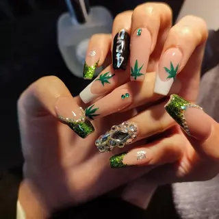 ネイル RUNWAY 　　の眉毛・アイブロウイメージ