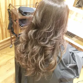 ロング HALE hairdesign所属・ebina koujiのヘアスタイル