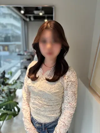 セミロング カラー akira𝜗𝜚 ꙳.*‬透明感カラーのヘアスタイル