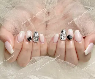 ネイル Momo 🤍のネイルデザイン