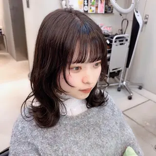 ミディアム カラー 岡野 静華のヘアスタイル