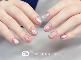 ネイル Nail •Head スパFortunaのネイルデザイン