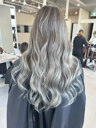 ロング カラー パーマ ヘアアレンジ メンズ キッズ ネイル マツエク・マツパ アイブロウ 井上 一平のヘアスタイル