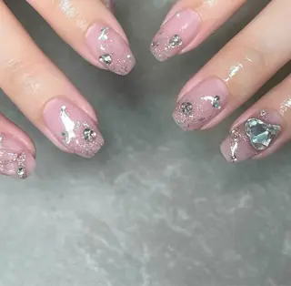 ネイル LAVISH nanamiのネイルデザイン