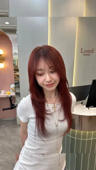 セミロング 艶カラー/艶髪矯正/ レイヤー/ひなき🎀のヘアスタイル