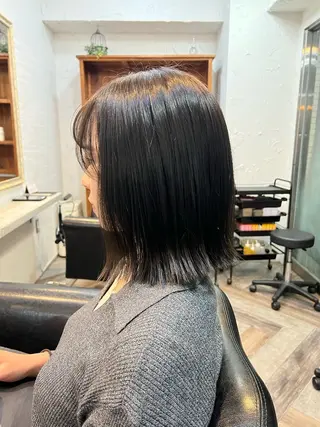 ミディアム 若泉 瀬菜のヘアスタイル