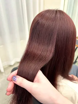 ミディアム カラー 7Bridge 滝内ひよりのヘアスタイル