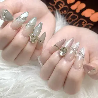 ネイル ヒユ ヒヨリのネイルデザイン