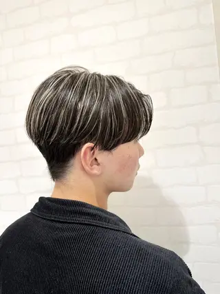 カラー メンズ IwAsh中山所属・✂︎中山ブリーチ・ パーマ✂︎露木智也のヘアスタイル