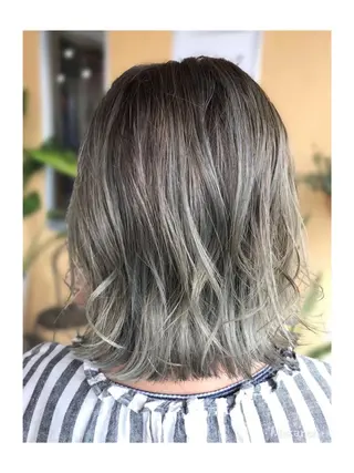 ショート カラー ヘアアレンジ hair works raptureのヘアスタイル