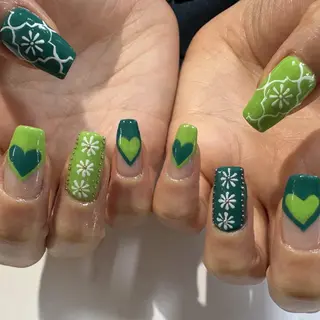 ネイル LaViena姫路所属・e_nail 〜本格ケア〜のネイルデザイン