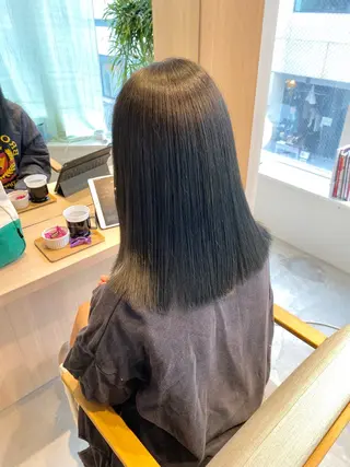 ミディアム カラー amie所属・会話少なめ/ 美髪矯正/Ruiのヘアスタイル