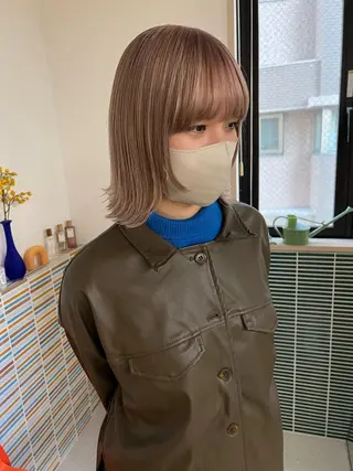 ミディアム ミルクティーベージュ outaのヘアスタイル