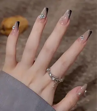 ネイル BETTER ME ネイルサロン池田公園のネイルデザイン