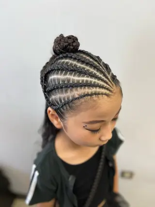 ロング ヘアアレンジ キッズ Crescere所属・小島 凜のヘアスタイル