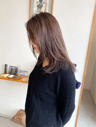 セミロング it.所属・it. Arisaのヘアスタイル