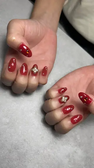 ネイル 関山 志乃のネイルデザイン