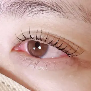 マツエク・マツパ nail＆eyelash Peace所属・笹崎 美鈴のマツエク・マツパデザイン