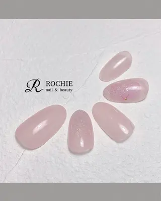 ネイル ROCHIE所属・ROCHIE ロキエ(まなみ)のネイルデザイン