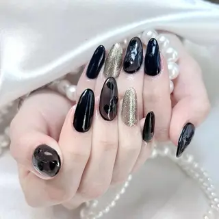 ネイル RAFFINE 月🦋🩵のネイルデザイン