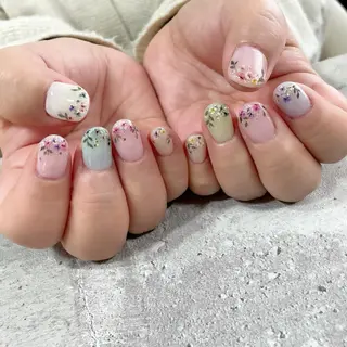 ネイル 東 千夏のネイルデザイン