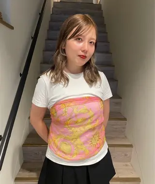 セミロング カラー 渋谷 留菜のヘアスタイル