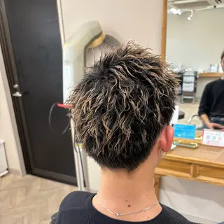 ショート カラー パーマ メンズ 西山 良波のヘアスタイル