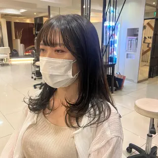 ミディアム カラー 透明感カラー/ くびれヘア/館岡俊平のヘアスタイル