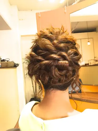 カラー ヘアアレンジ 鬼頭 洋吏のヘアスタイル