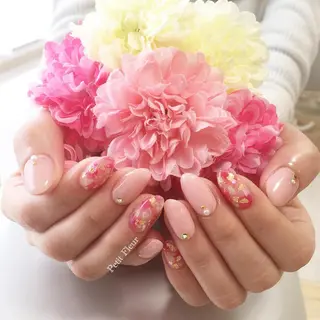 ネイル Petit Fleur所属・青柳 亜梨奈のマツエク・マツパデザイン