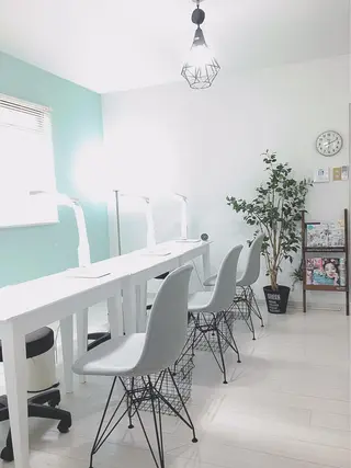 ネイル サロンR所属・岡田 美保のネイルデザイン