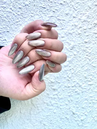 ネイル クレアトゥール華 都賀店所属・三橋 結菜のネイルデザイン