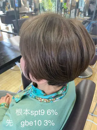 ショート カラー ラピスキーズ 寺本のヘアスタイル