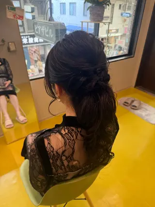 ロング ヘアアレンジ Salon de luz所属・山口 華歩のエステ・リラクイメージ