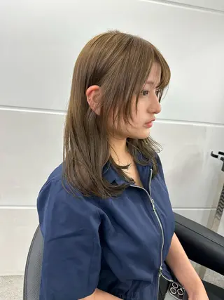 ロング カラー くすみミルクティー／ ブラウン🪡TOWAのヘアスタイル