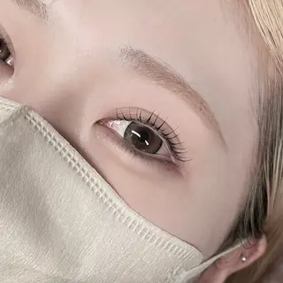 マツエク・マツパ loweli konan所属・れ rの眉毛・アイブロウイメージ