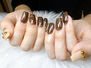 ネイル ECLAT エクラ所属・寺山 千鶴のネイルデザイン