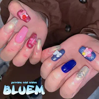 ネイル BLUEM なな🐶のネイルデザイン