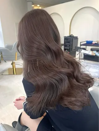 ロング カラー 平井 真由のヘアスタイル
