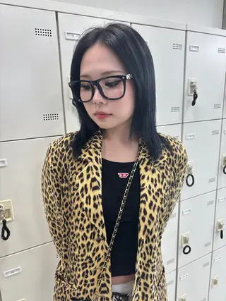 セミロング 韓国ヘア/ブリーチ無 しWカラー/オリーブのヘアスタイル